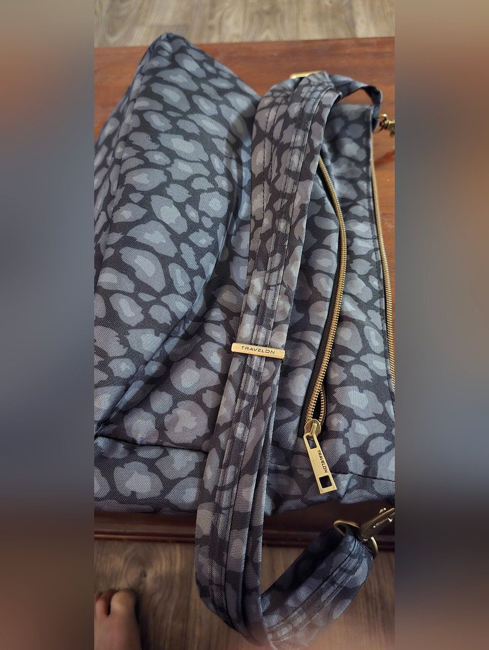 Travelon Women's Patterned Crossbody Handbag - Picture 2 of 4